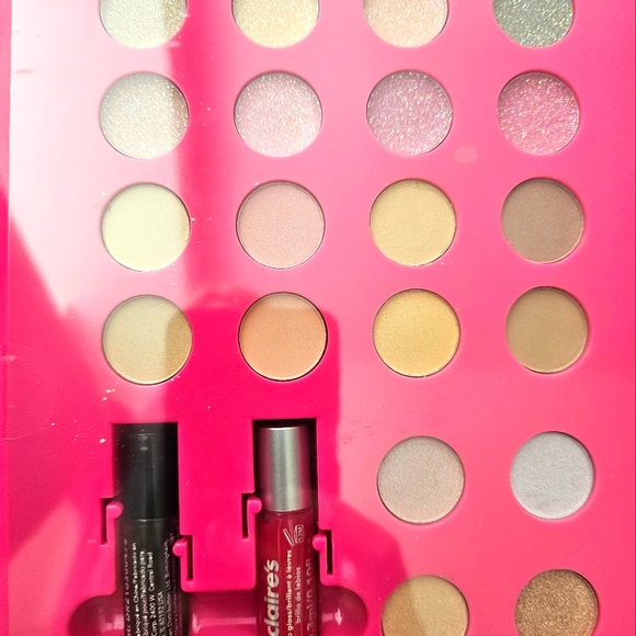 Claire's makeup set - Picture 4 of 5